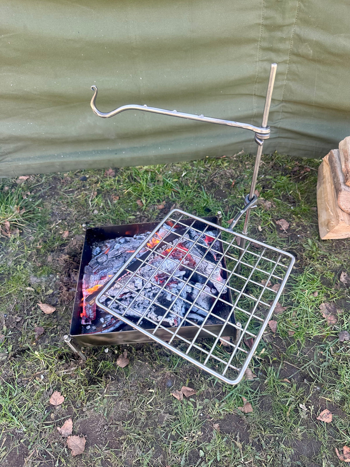 The Stainless Steel Grill Mini Fire Anchor
