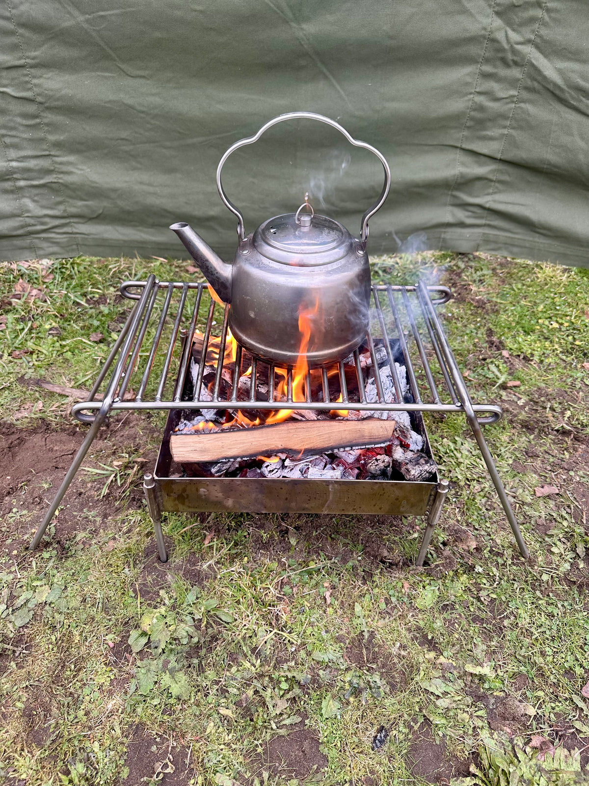 Stainless Steel BBQ Grill - Compact and Robust - Ideal for Camping - Overland - Bushcraft 